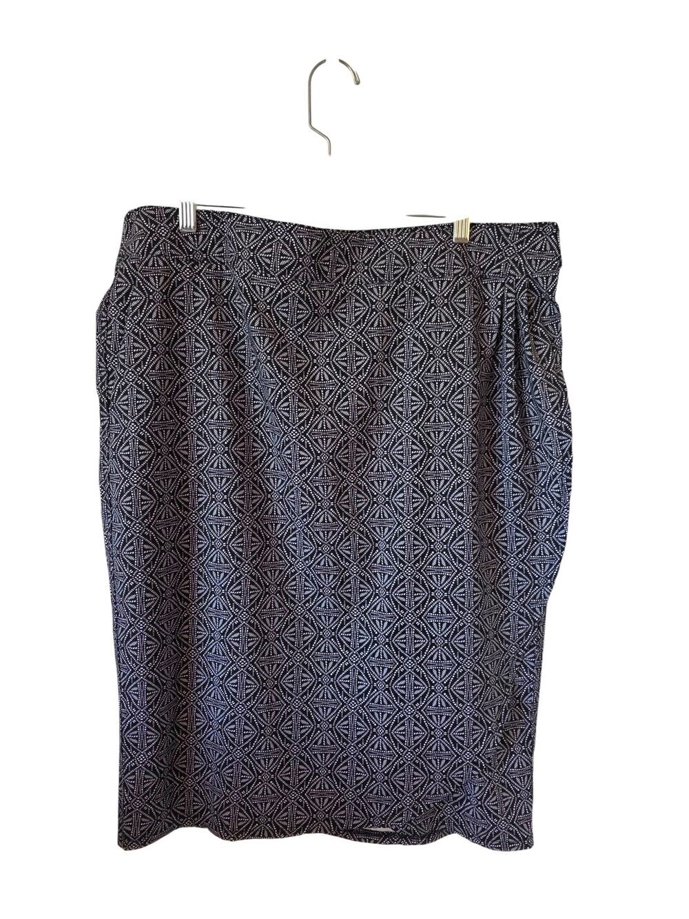 Rip Skirt Hawaii Womens Length 3 Black White Geometric Batik Print Size XL